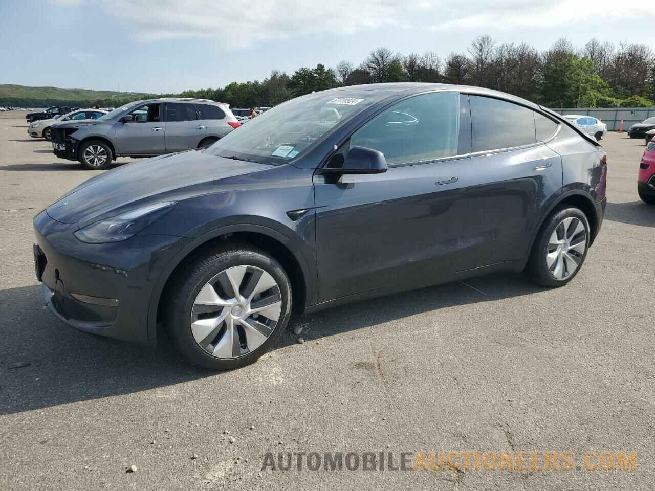 7SAYGDEE8RA255763 TESLA MODEL Y 2024