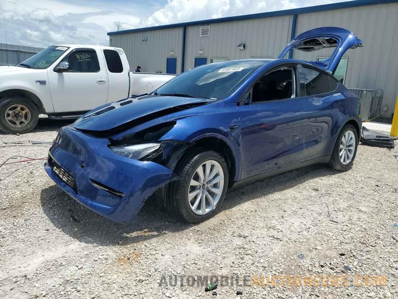 7SAYGDEE8RA268660 TESLA MODEL Y 2024