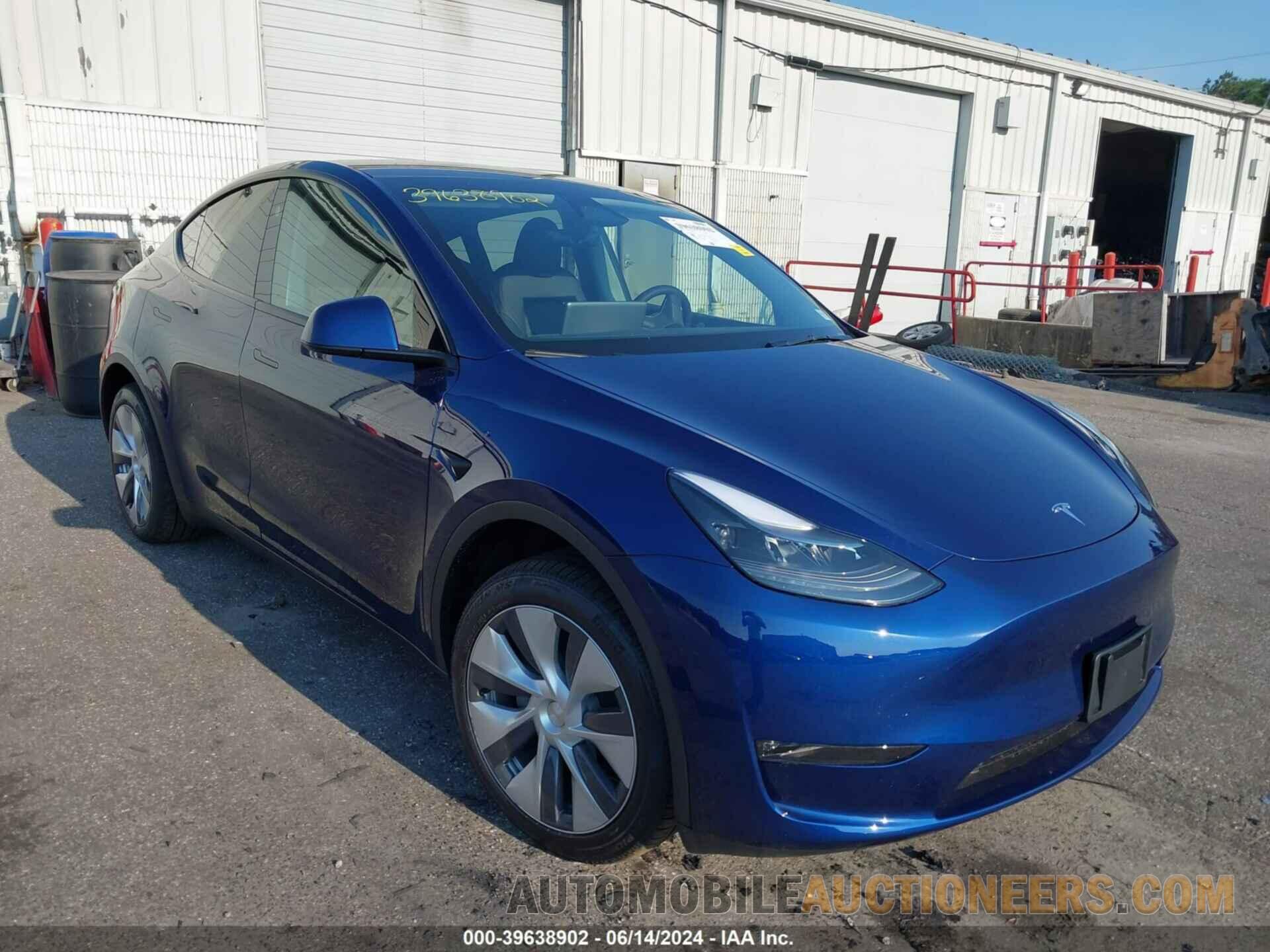 7SAYGDEE8RA281361 TESLA MODEL Y 2024