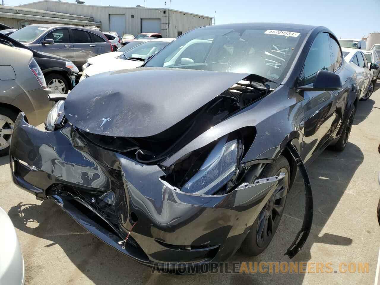 7SAYGDEE8RF031184 TESLA MODEL Y 2024