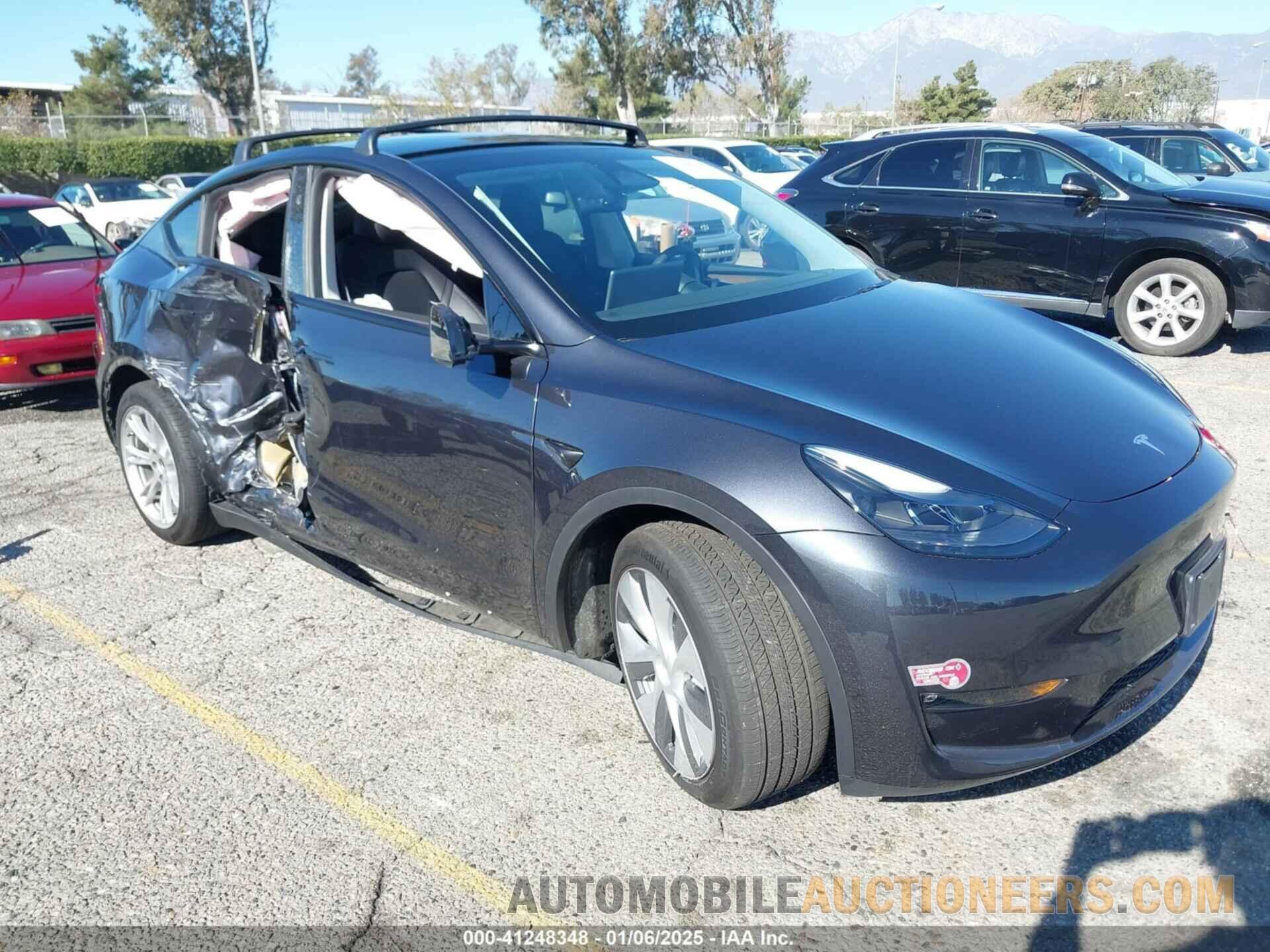 7SAYGDEE8RF080904 TESLA MODEL Y 2024