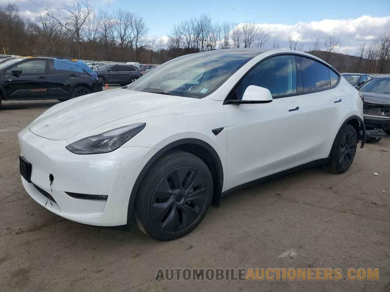 7SAYGDEE8RF133410 TESLA MODEL Y 2024