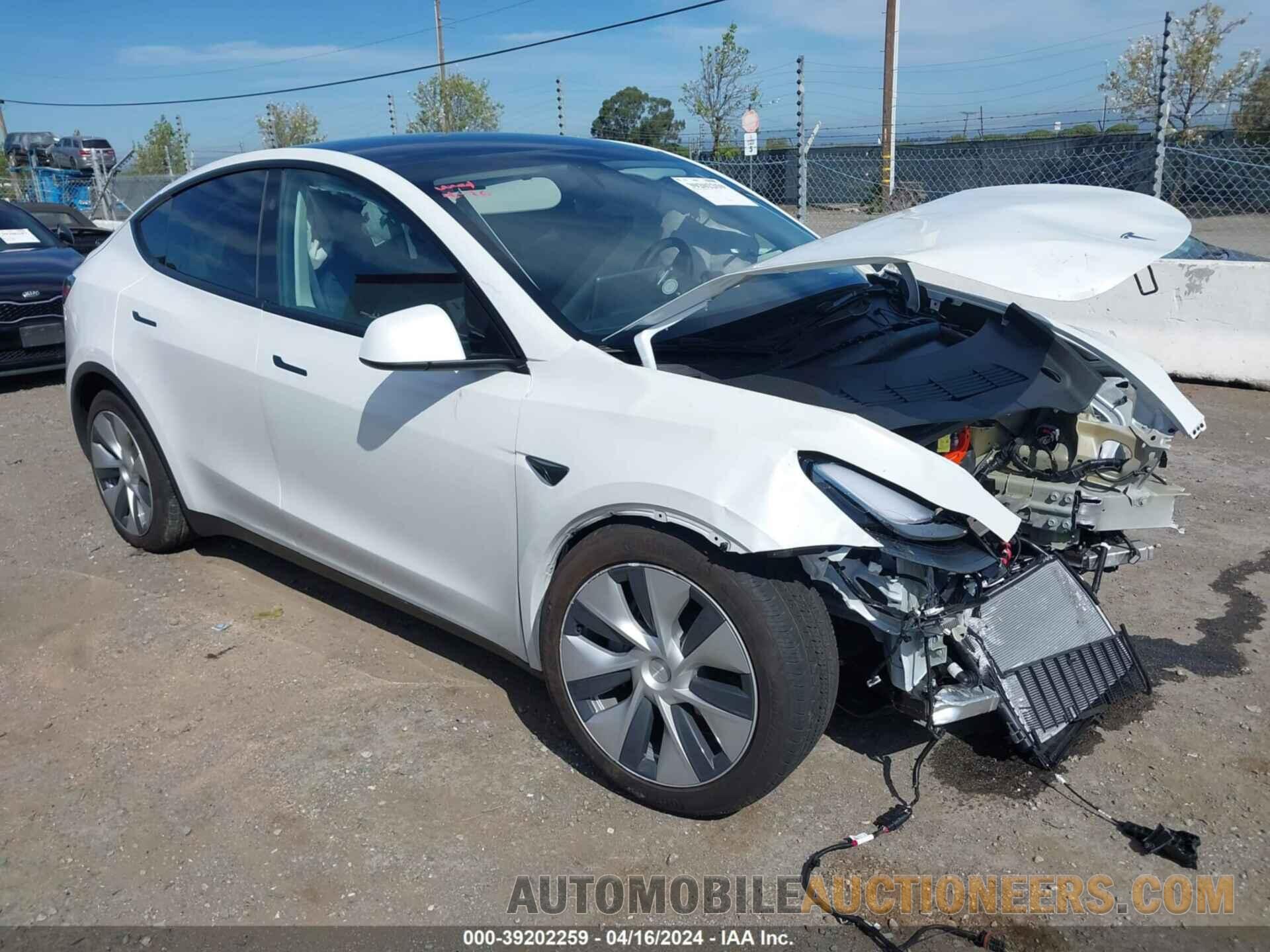 7SAYGDEE8RF982517 TESLA MODEL Y 2024