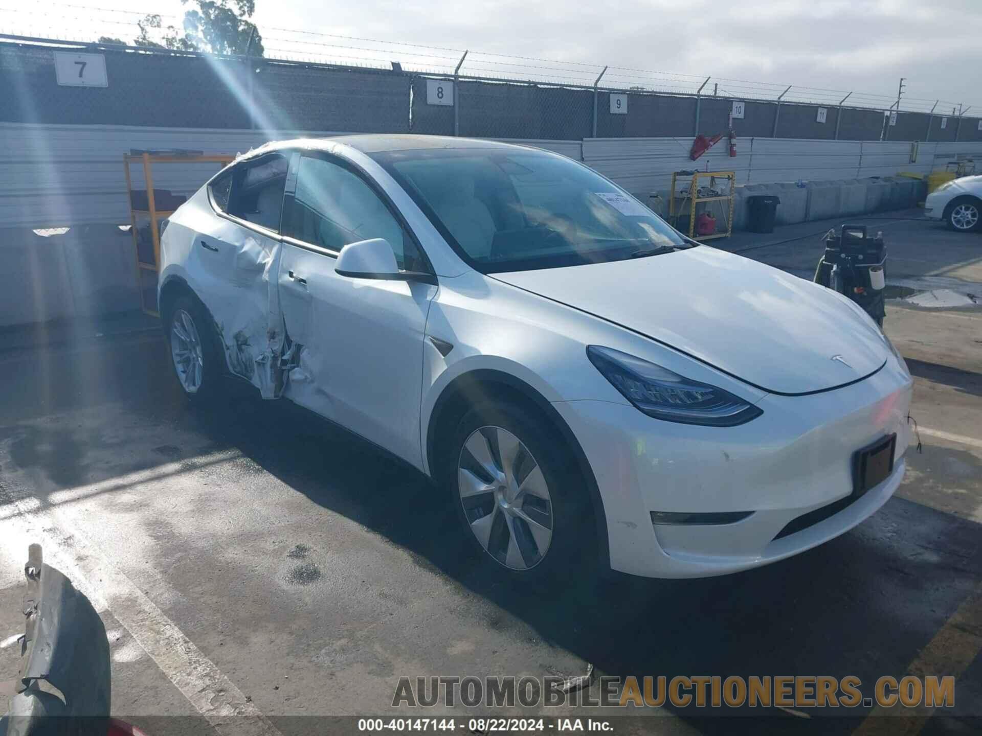 7SAYGDEE9NF381451 TESLA MODEL Y 2022