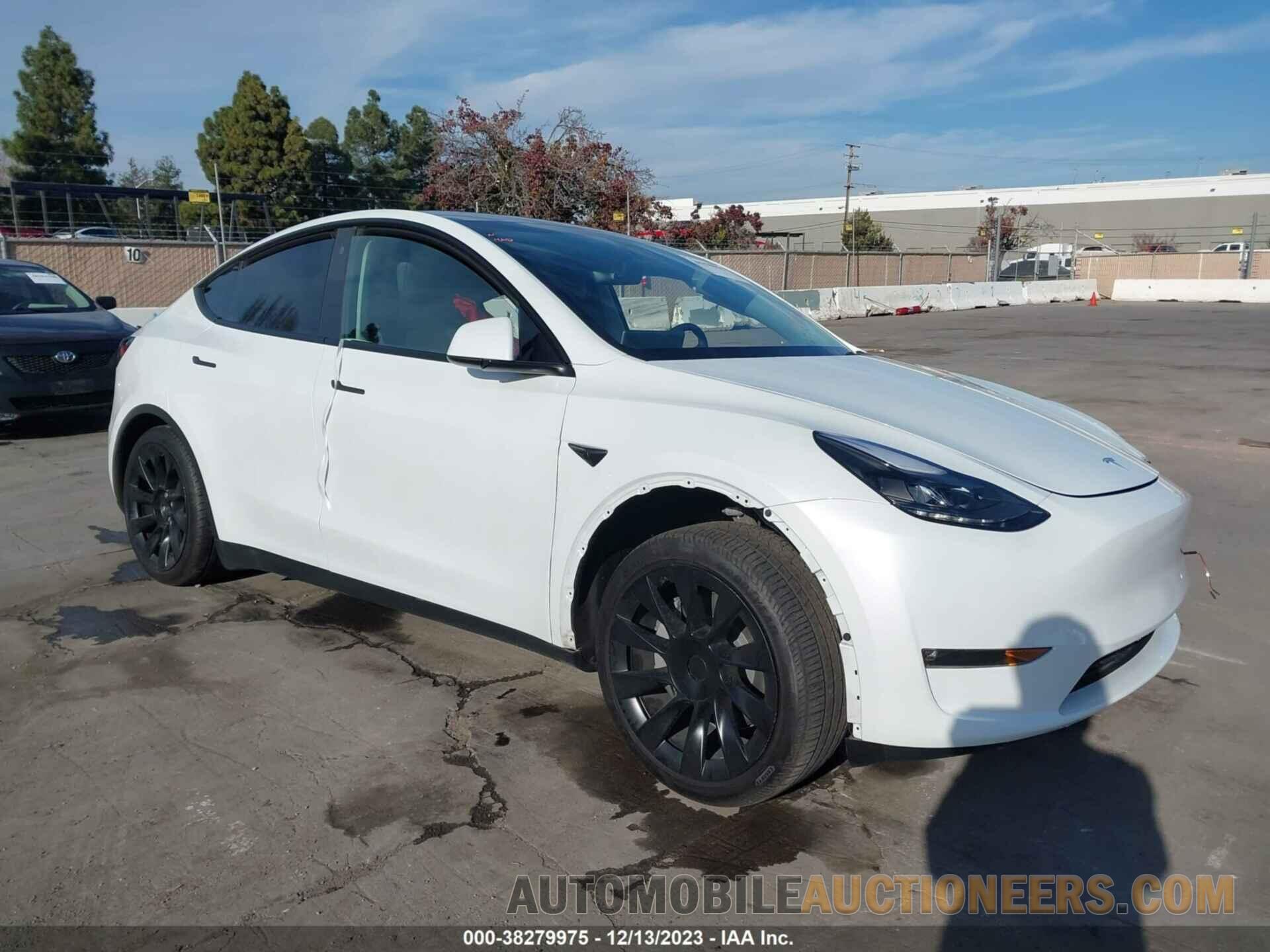 7SAYGDEE9PF675726 TESLA MODEL Y 2023