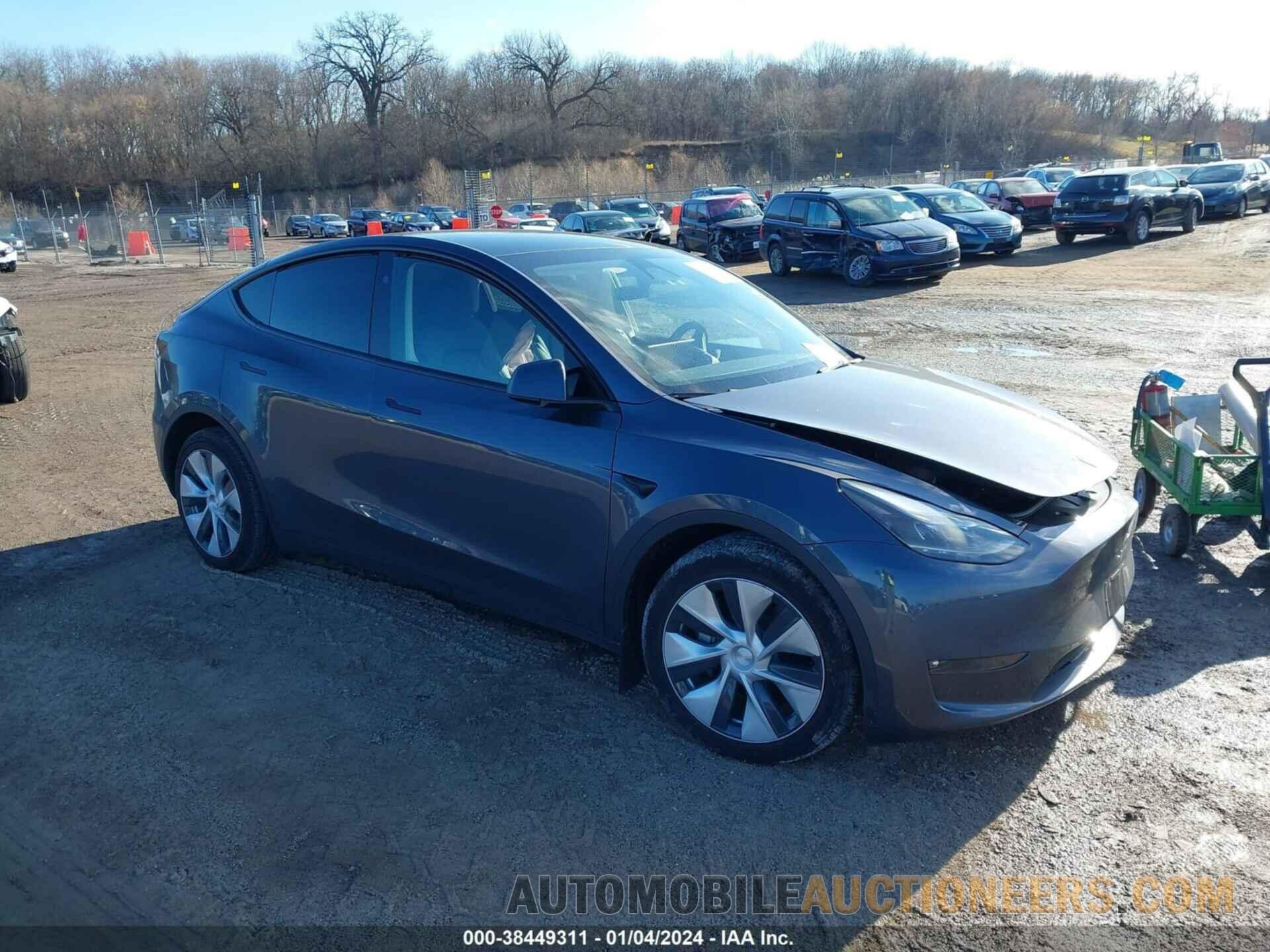 7SAYGDEE9PF880737 TESLA MODEL Y 2023