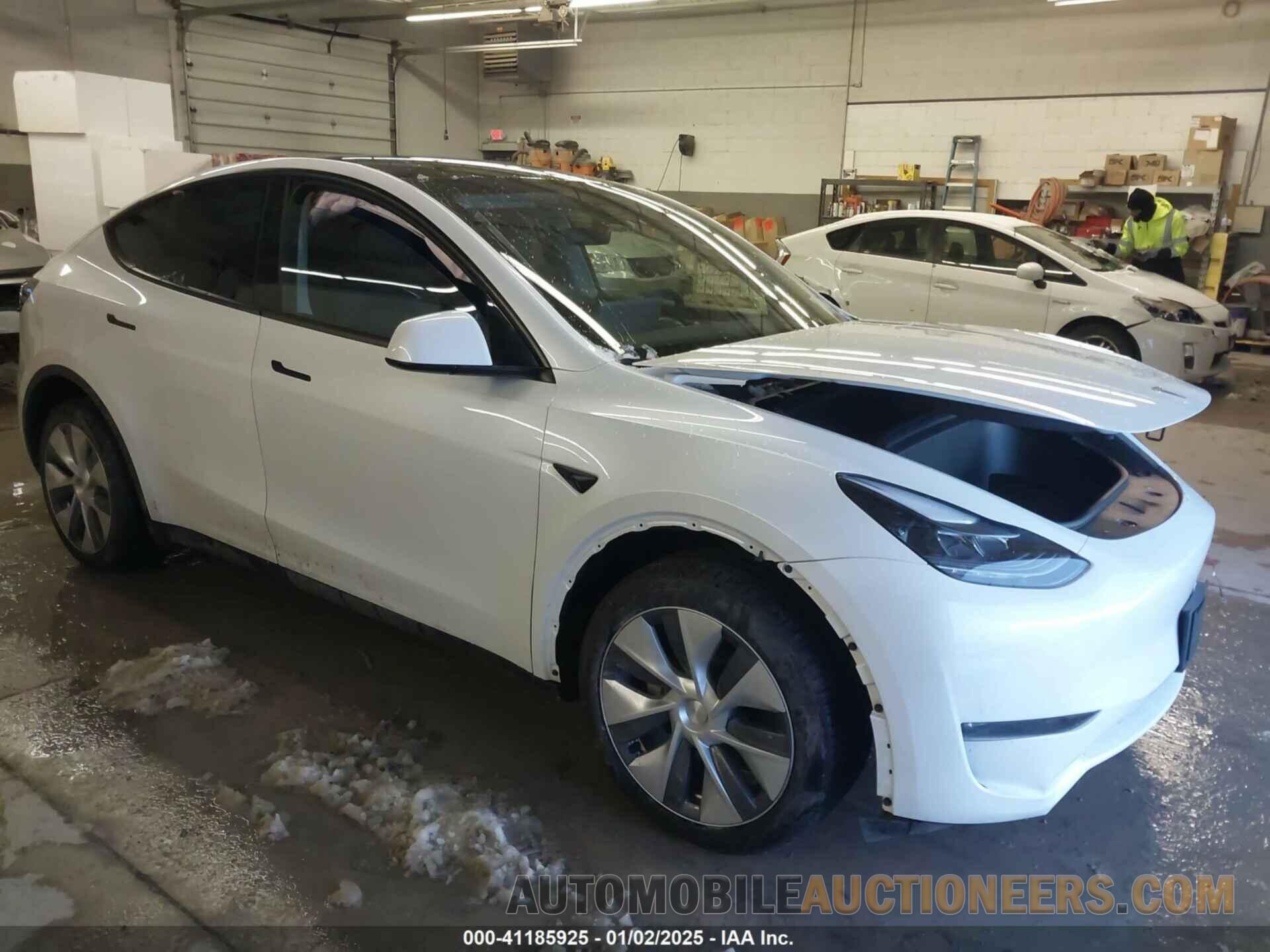 7SAYGDEE9RA228569 TESLA MODEL Y 2024