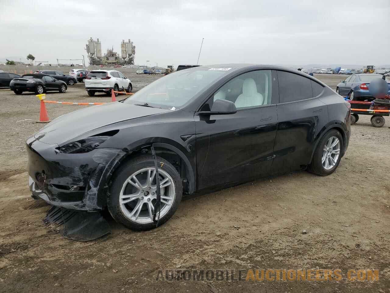 7SAYGDEE9RA237496 TESLA MODEL Y 2024