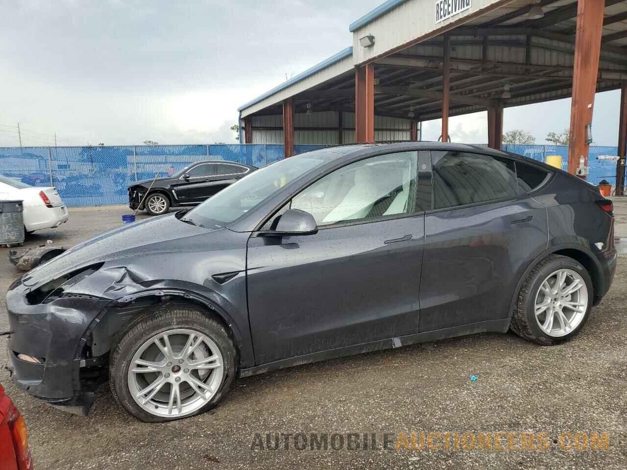 7SAYGDEE9RA253875 TESLA MODEL Y 2024