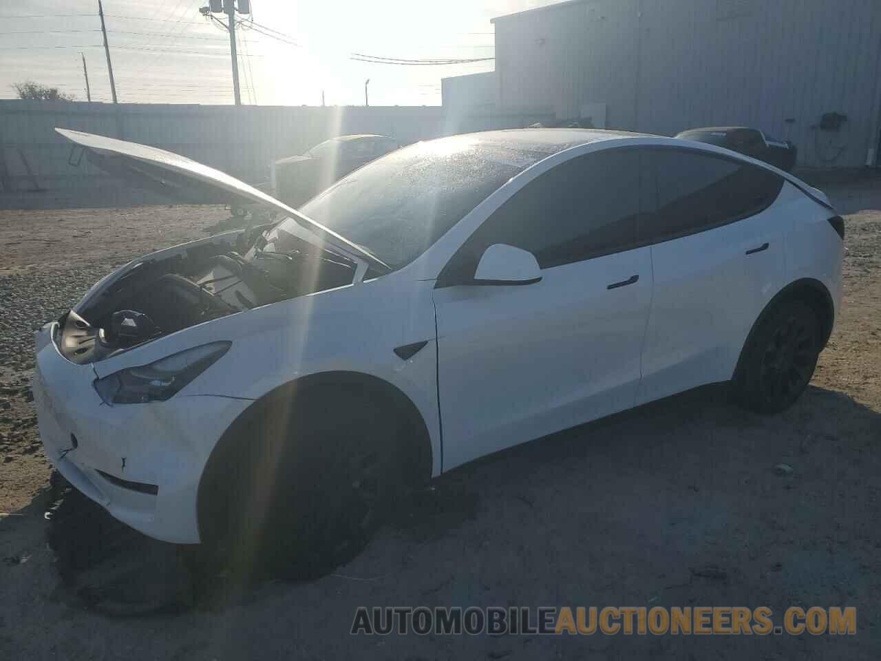 7SAYGDEE9RA268389 TESLA MODEL Y 2024