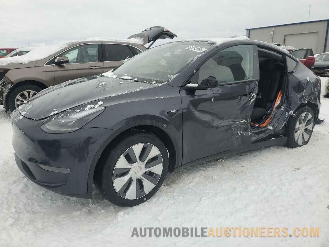 7SAYGDEE9RA272958 TESLA MODEL Y 2024