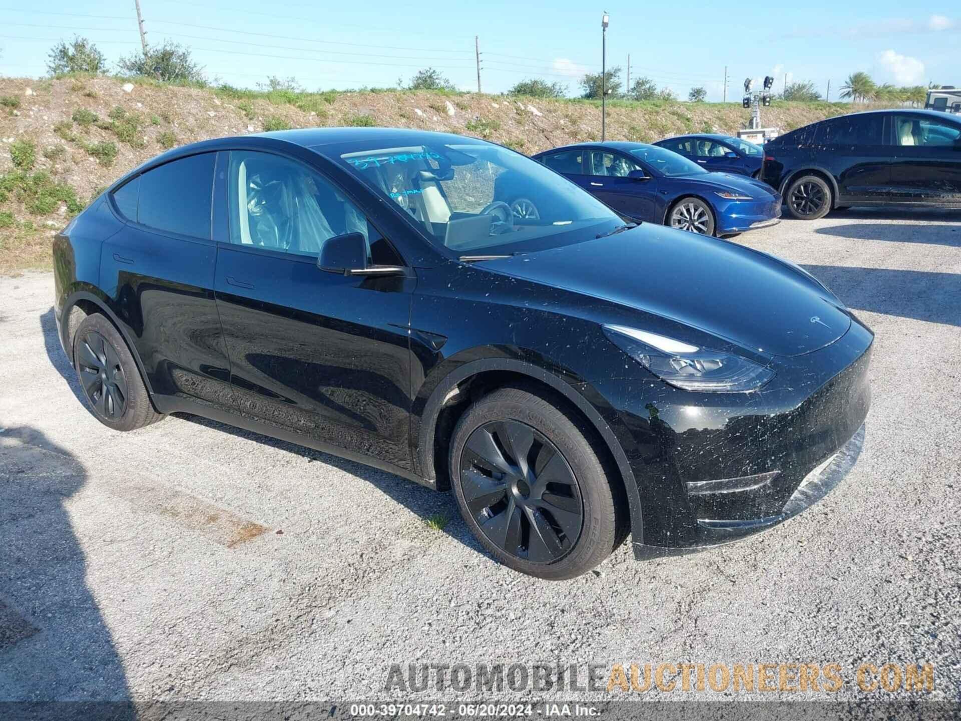 7SAYGDEE9RA292093 TESLA MODEL Y 2024