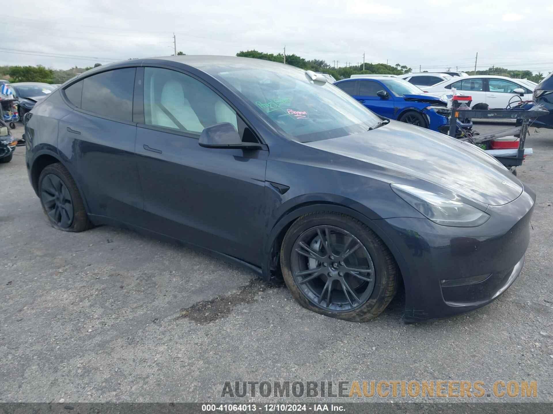 7SAYGDEE9RA325206 TESLA MODEL Y 2024