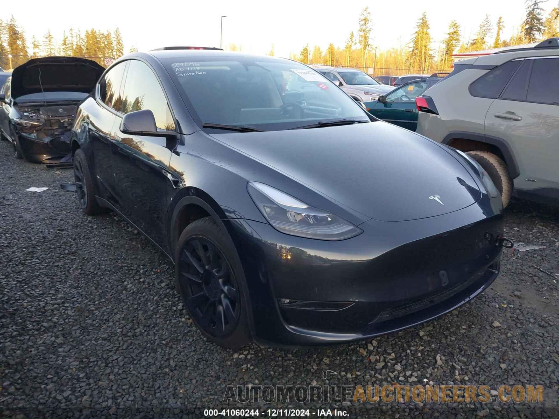 7SAYGDEE9RF014197 TESLA MODEL Y 2024