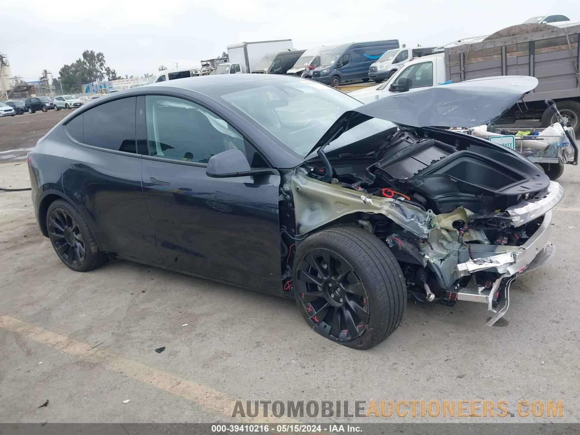 7SAYGDEE9RF037544 TESLA MODEL Y 2024