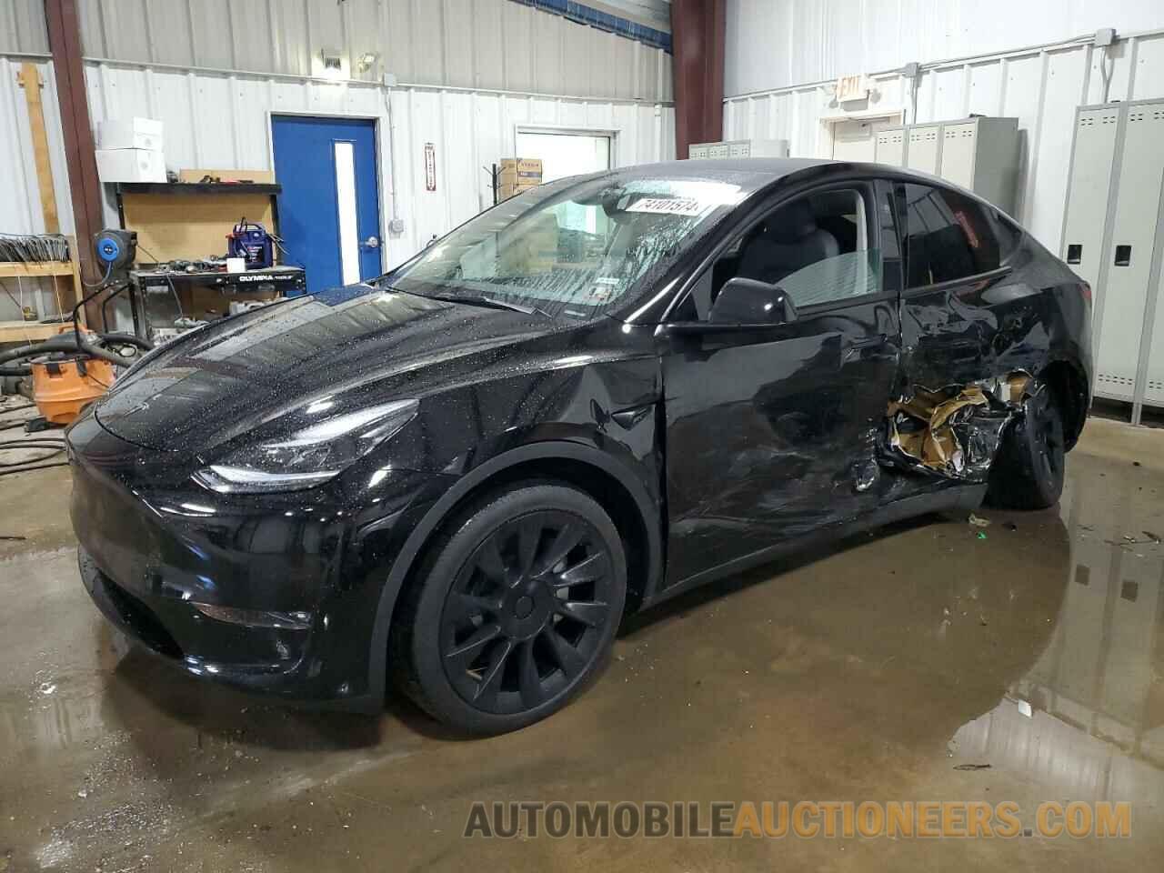 7SAYGDEE9RF130158 TESLA MODEL Y 2024