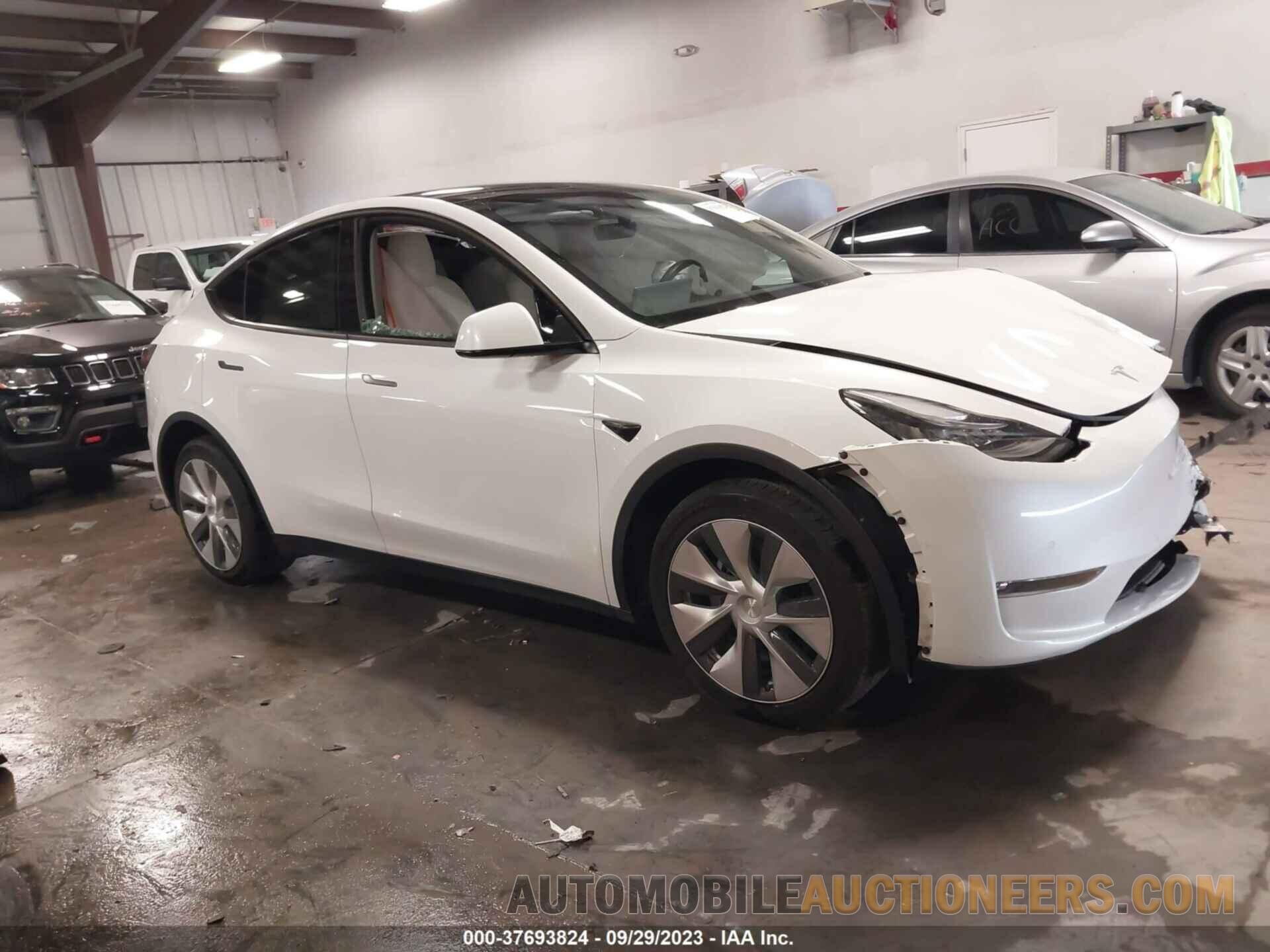 7SAYGDEEXNF425781 TESLA MODEL Y 2022