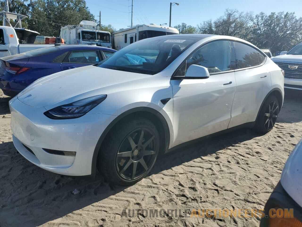 7SAYGDEEXPA114111 TESLA MODEL Y 2023