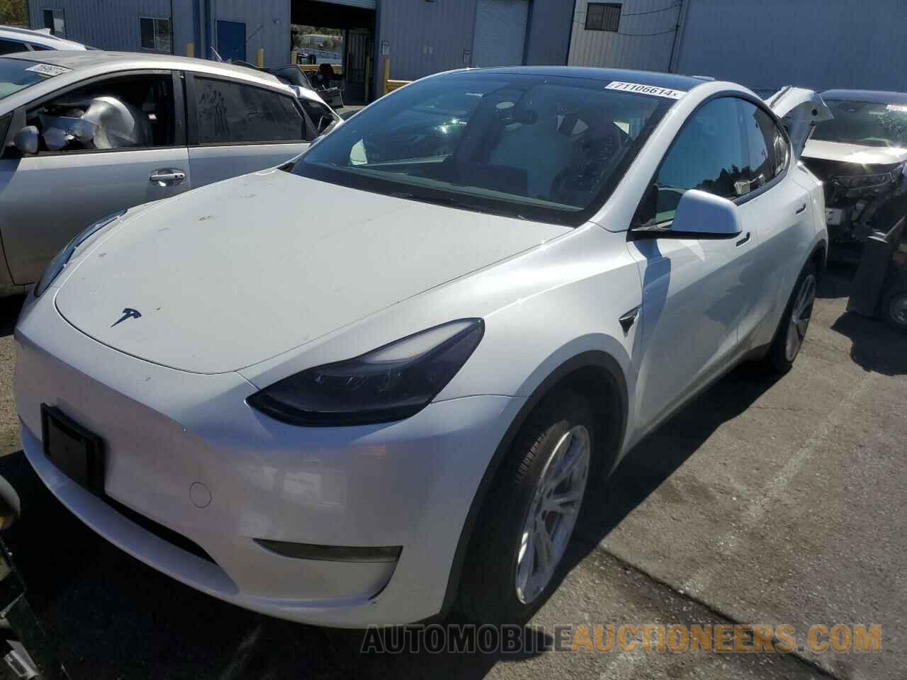 7SAYGDEEXPF676805 TESLA MODEL Y 2023