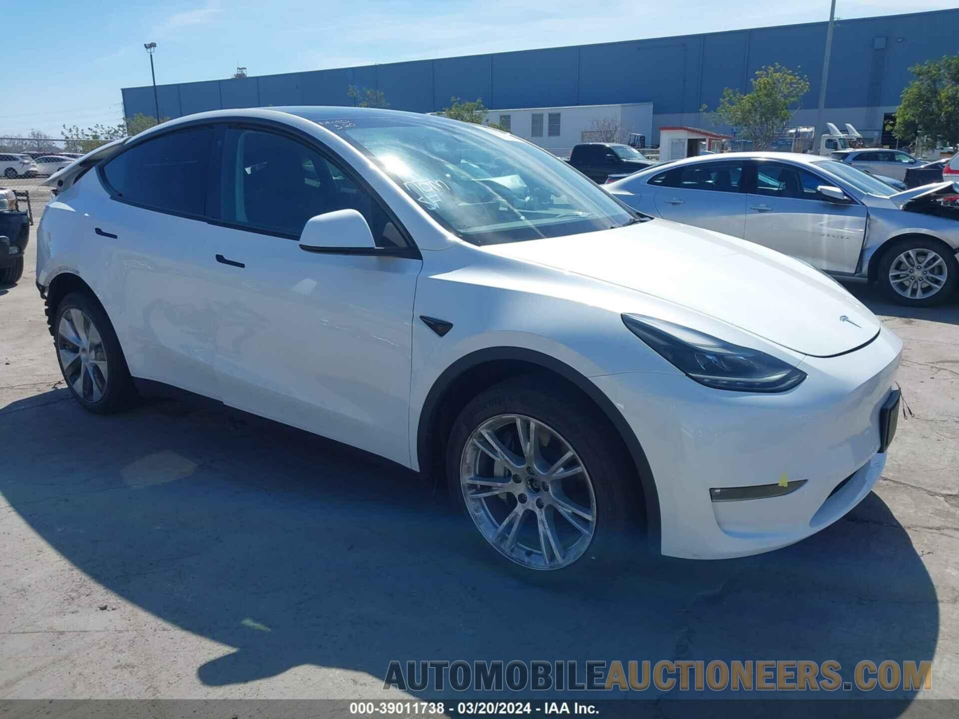 7SAYGDEEXPF683379 TESLA MODEL Y 2023