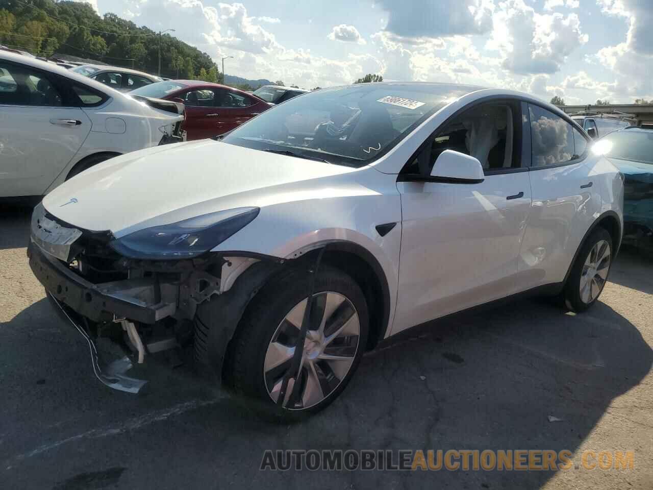 7SAYGDEEXPF810843 TESLA MODEL Y 2023