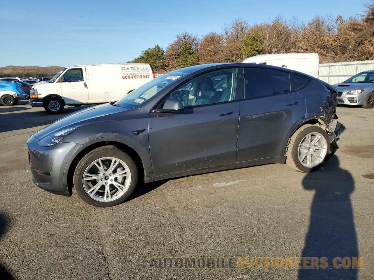 7SAYGDEEXPF840330 TESLA MODEL Y 2023