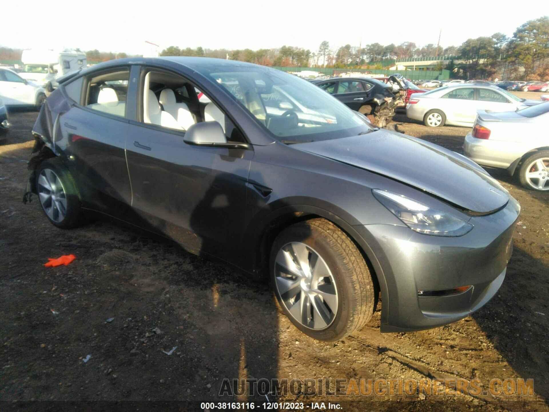 7SAYGDEEXPF880407 TESLA MODEL Y 2023