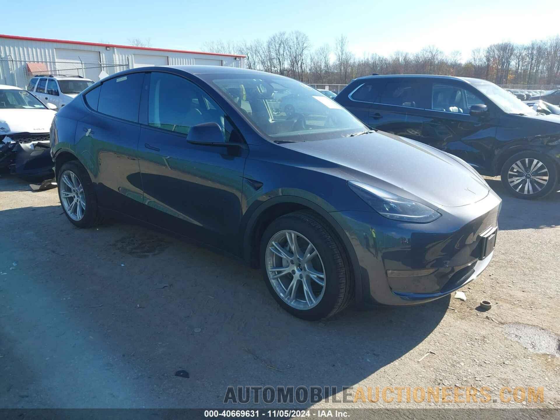 7SAYGDEEXRA250886 TESLA MODEL Y 2024