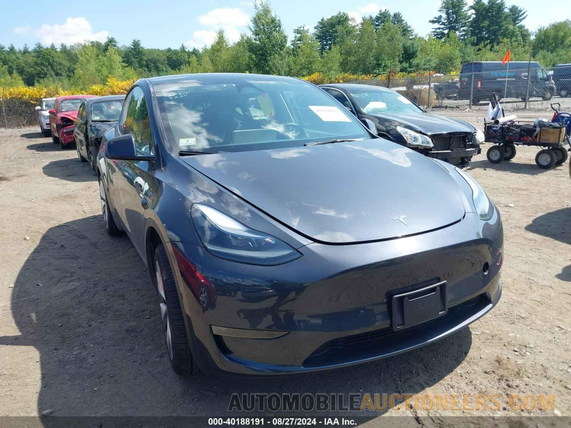 7SAYGDEEXRA251701 TESLA MODEL Y 2024