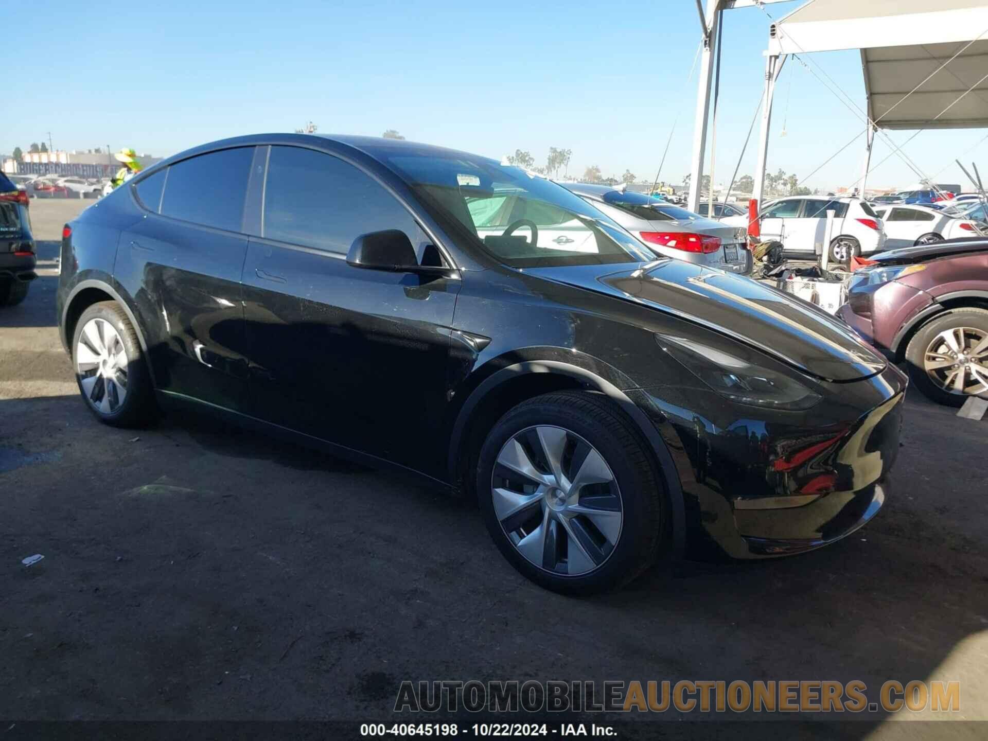 7SAYGDEEXRA252203 TESLA MODEL Y 2024