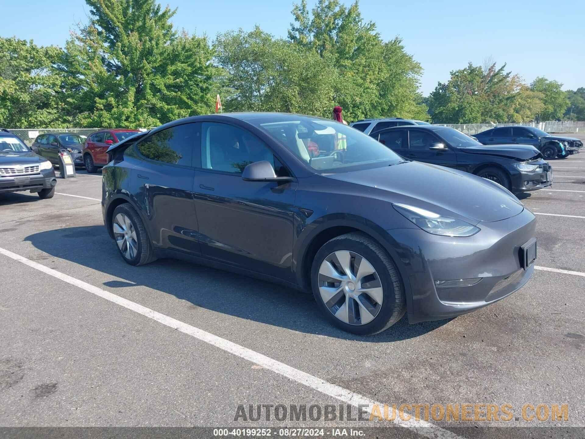 7SAYGDEEXRA263444 TESLA MODEL Y 2024