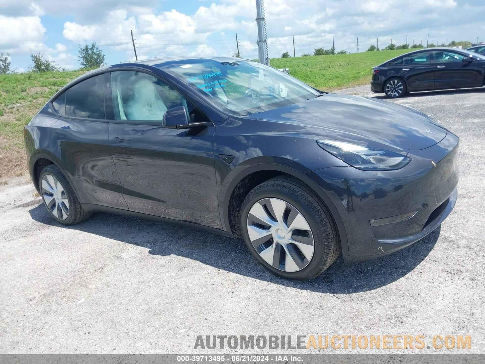 7SAYGDEEXRA265629 TESLA MODEL Y 2024