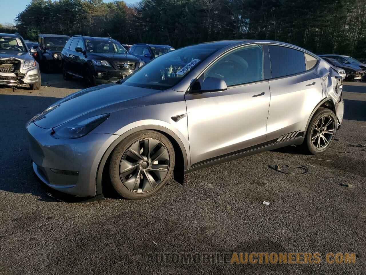 7SAYGDEEXRA300170 TESLA MODEL Y 2024