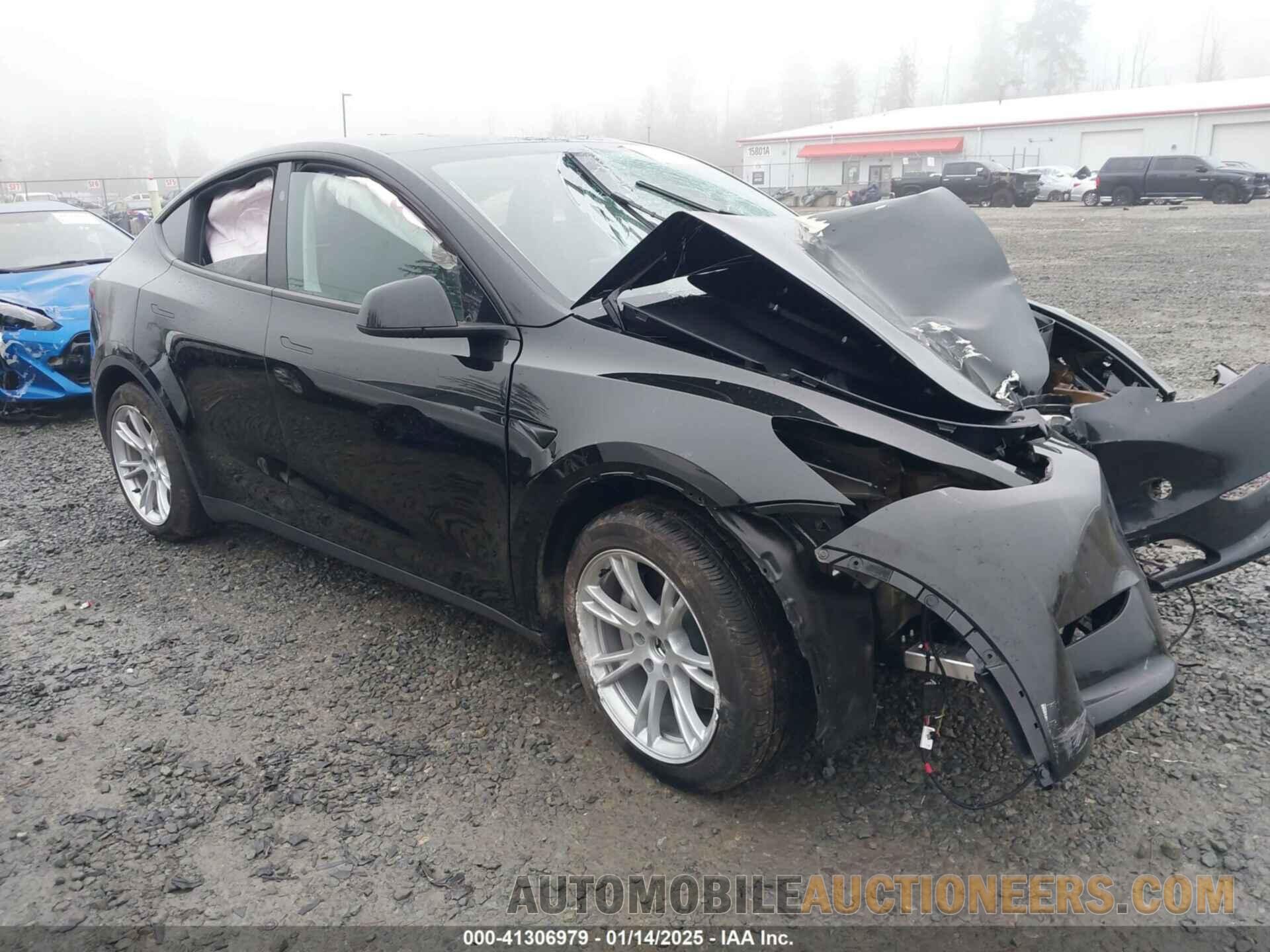 7SAYGDEEXRF079446 TESLA MODEL Y 2024