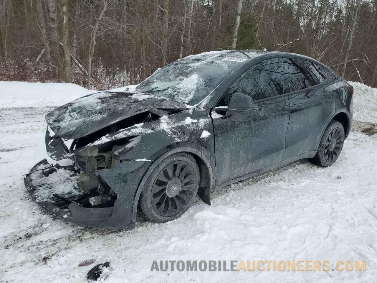 7SAYGDEEXRF090219 TESLA MODEL Y 2024