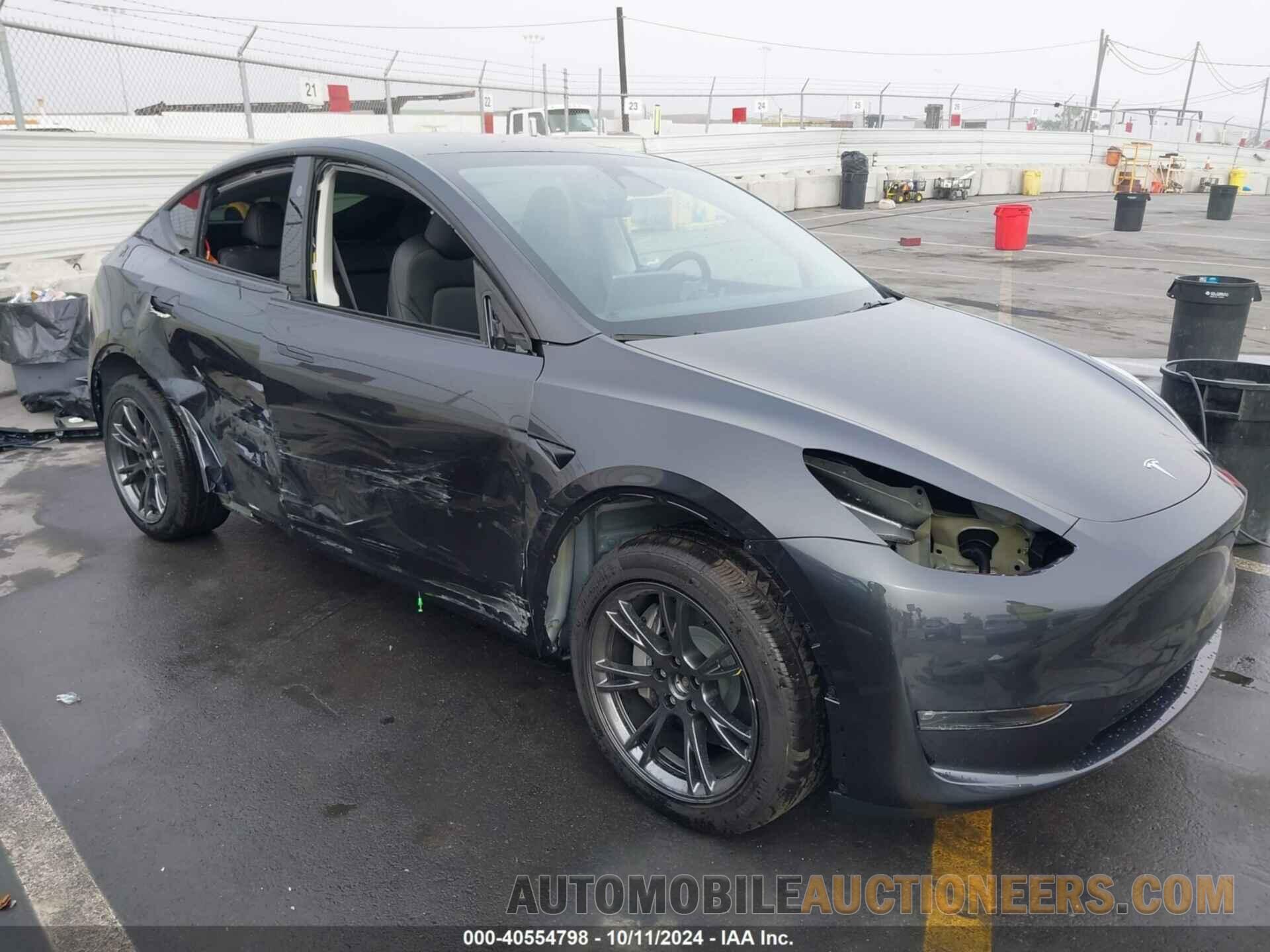 7SAYGDEEXRF180731 TESLA MODEL Y 2024