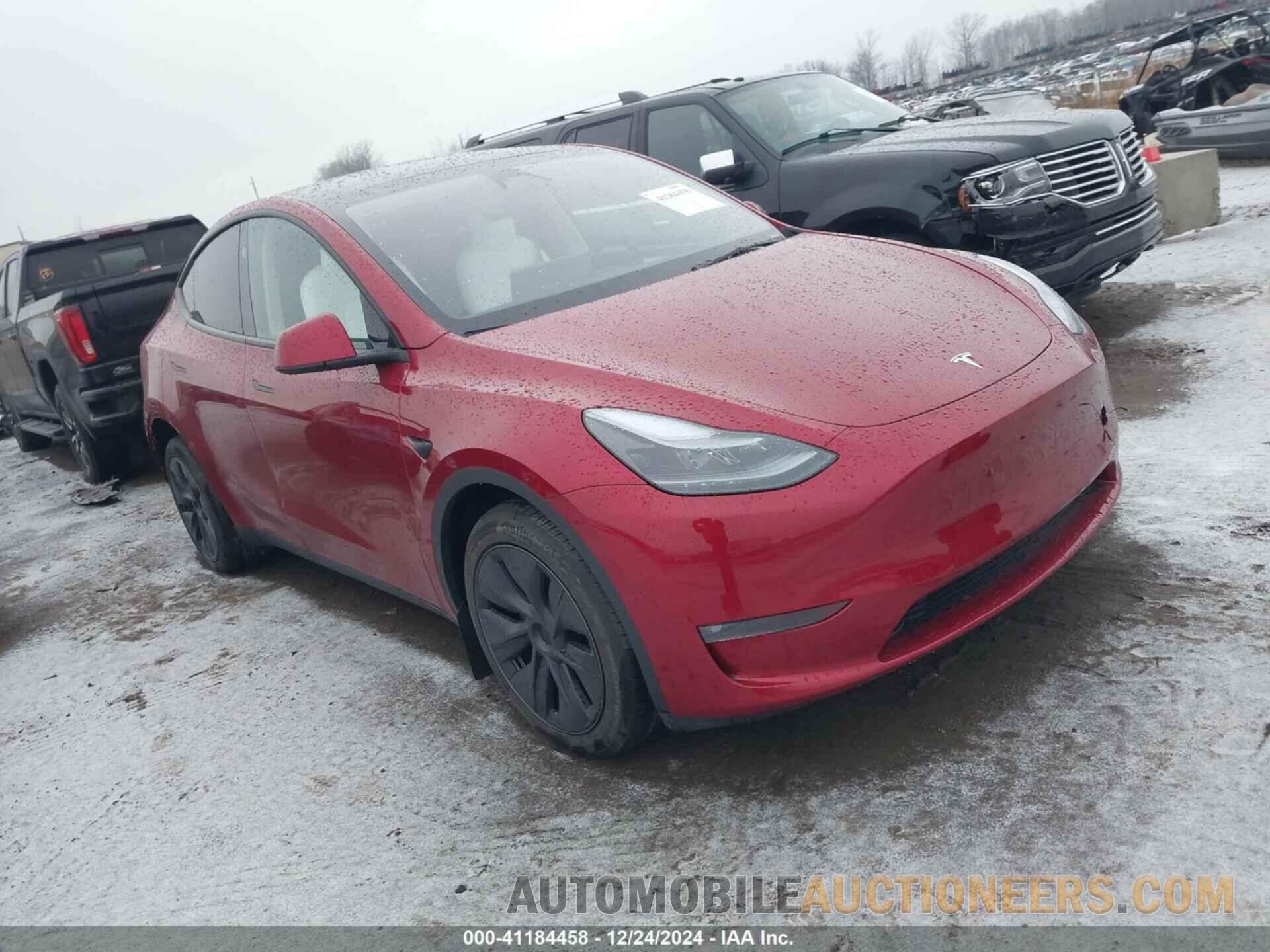 7SAYGDEEXSF217668 TESLA MODEL Y 2025