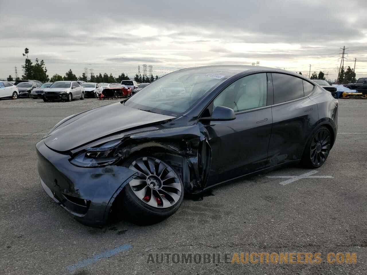 7SAYGDEF0RF020995 TESLA MODEL Y 2024