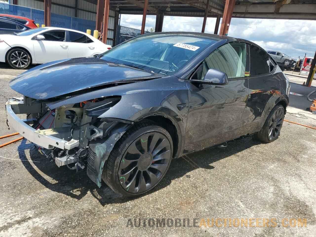 7SAYGDEF1RF045758 TESLA MODEL Y 2024