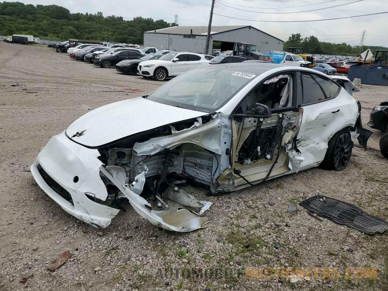 7SAYGDEF1RF048465 TESLA MODEL Y 2024