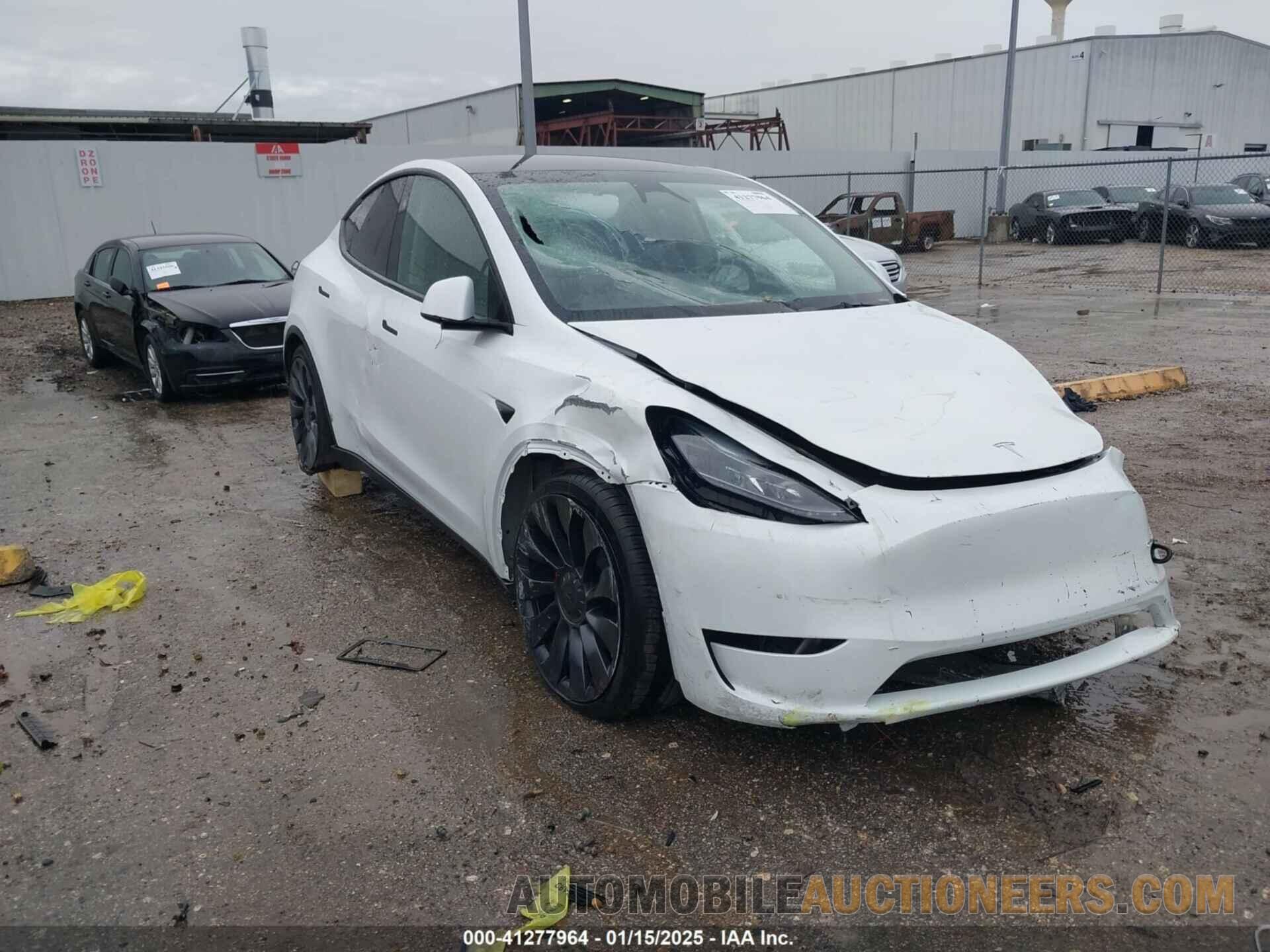 7SAYGDEF2RA268629 TESLA MODEL Y 2024