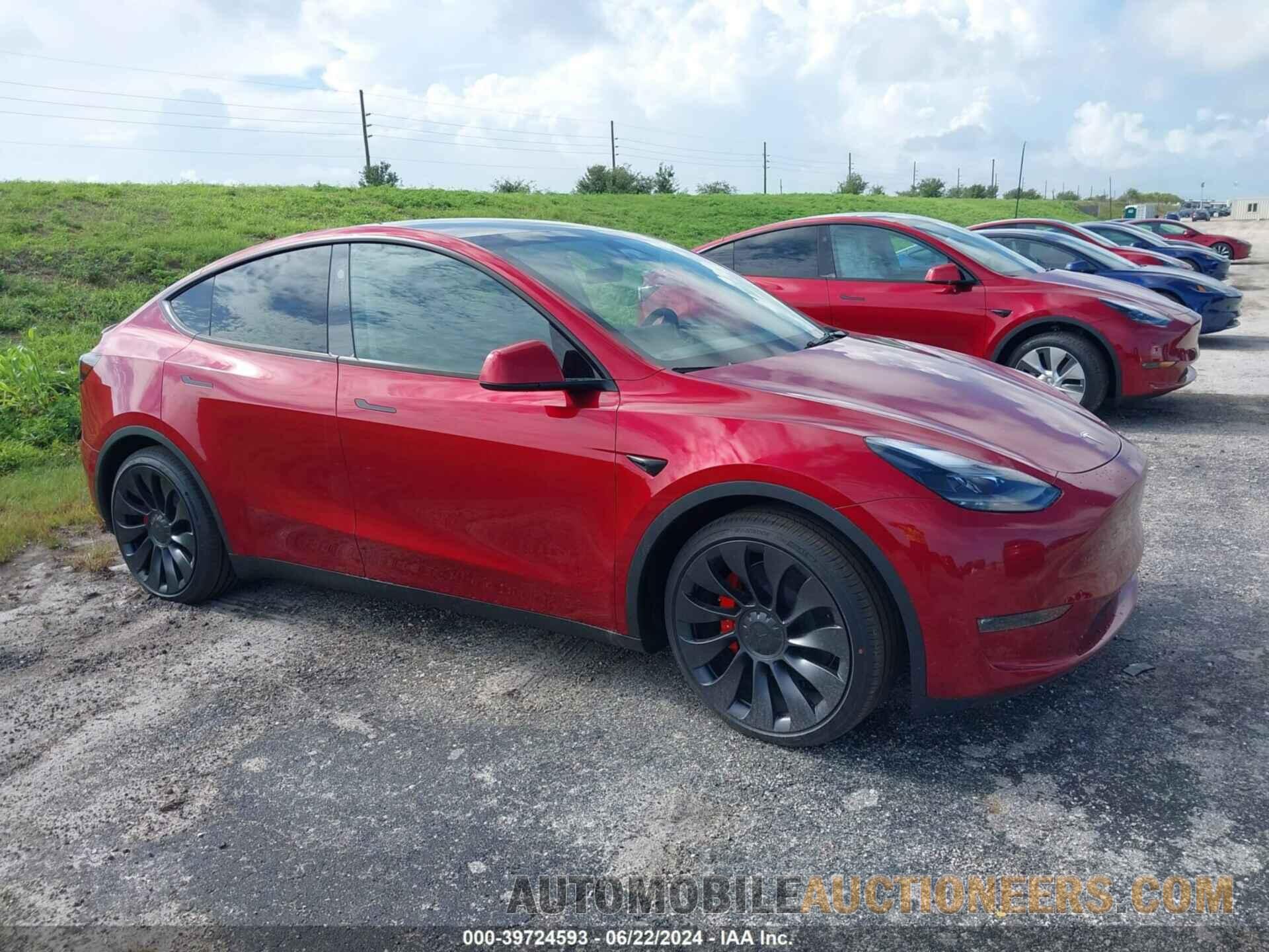 7SAYGDEF2RA283275 TESLA MODEL Y 2024