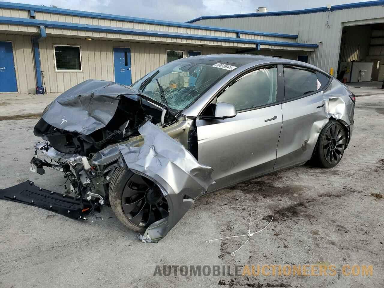 7SAYGDEF2RA318526 TESLA MODEL Y 2024