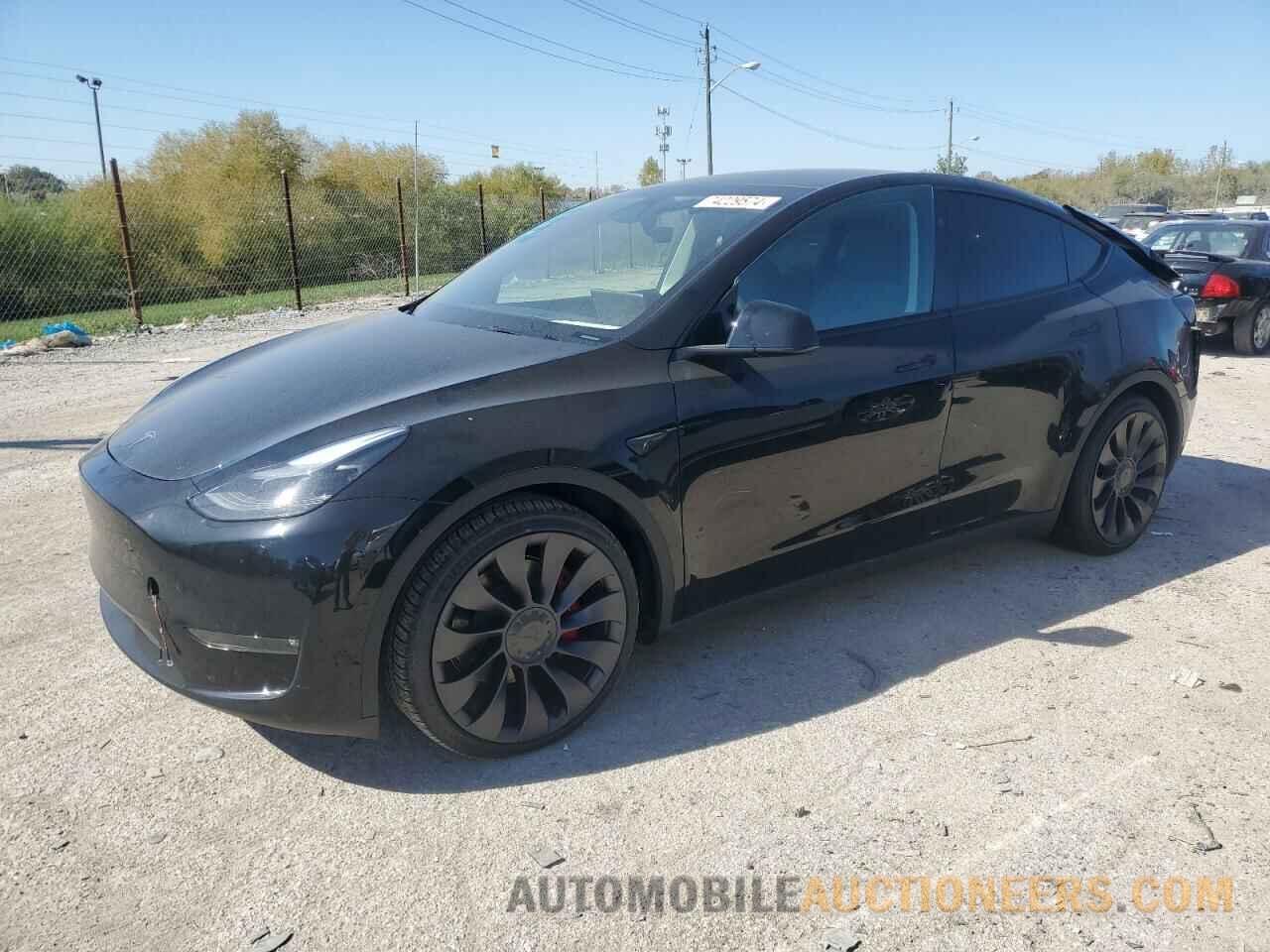 7SAYGDEF2RF043520 TESLA MODEL Y 2024