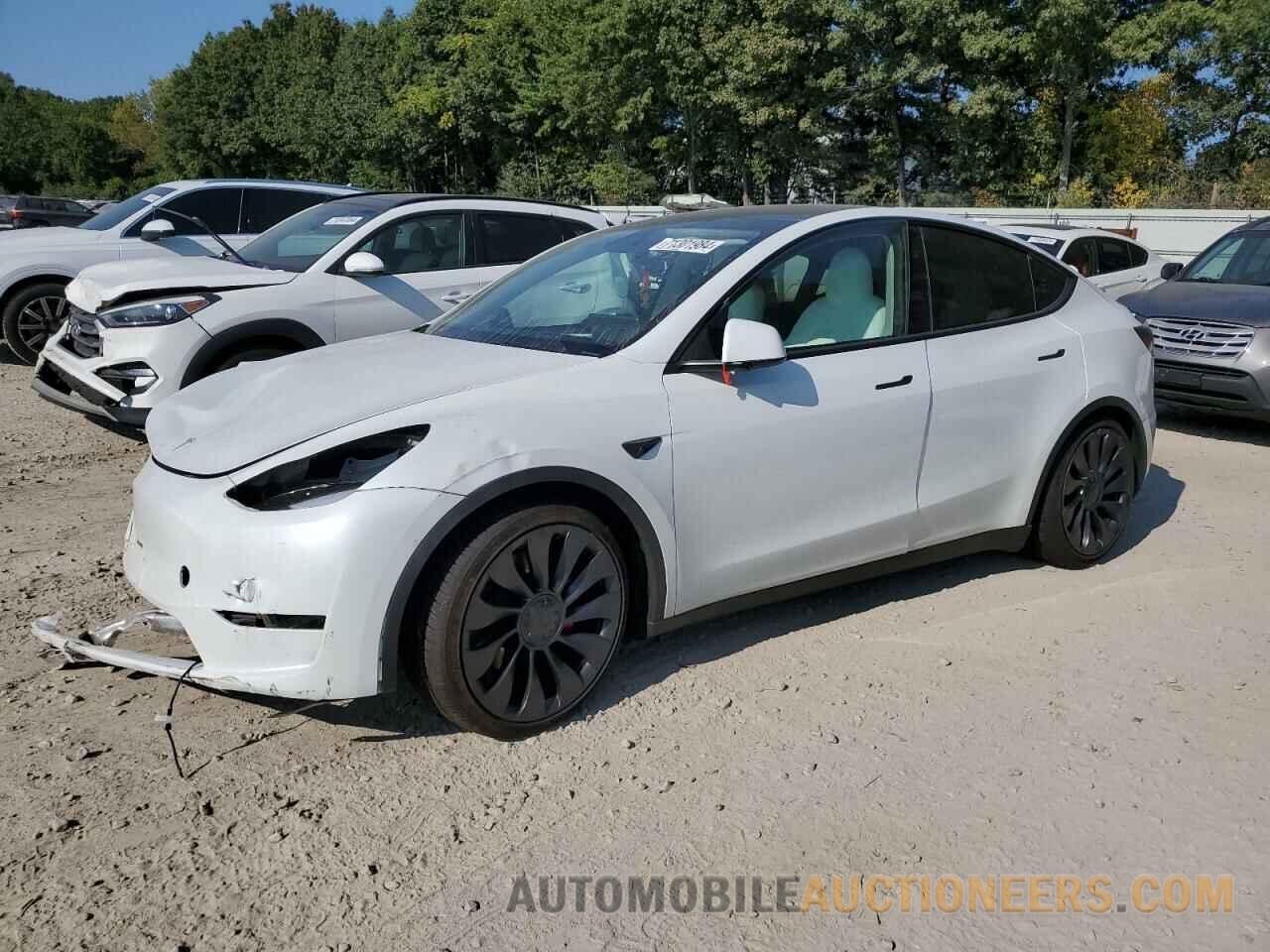 7SAYGDEF4RA266087 TESLA MODEL Y 2024