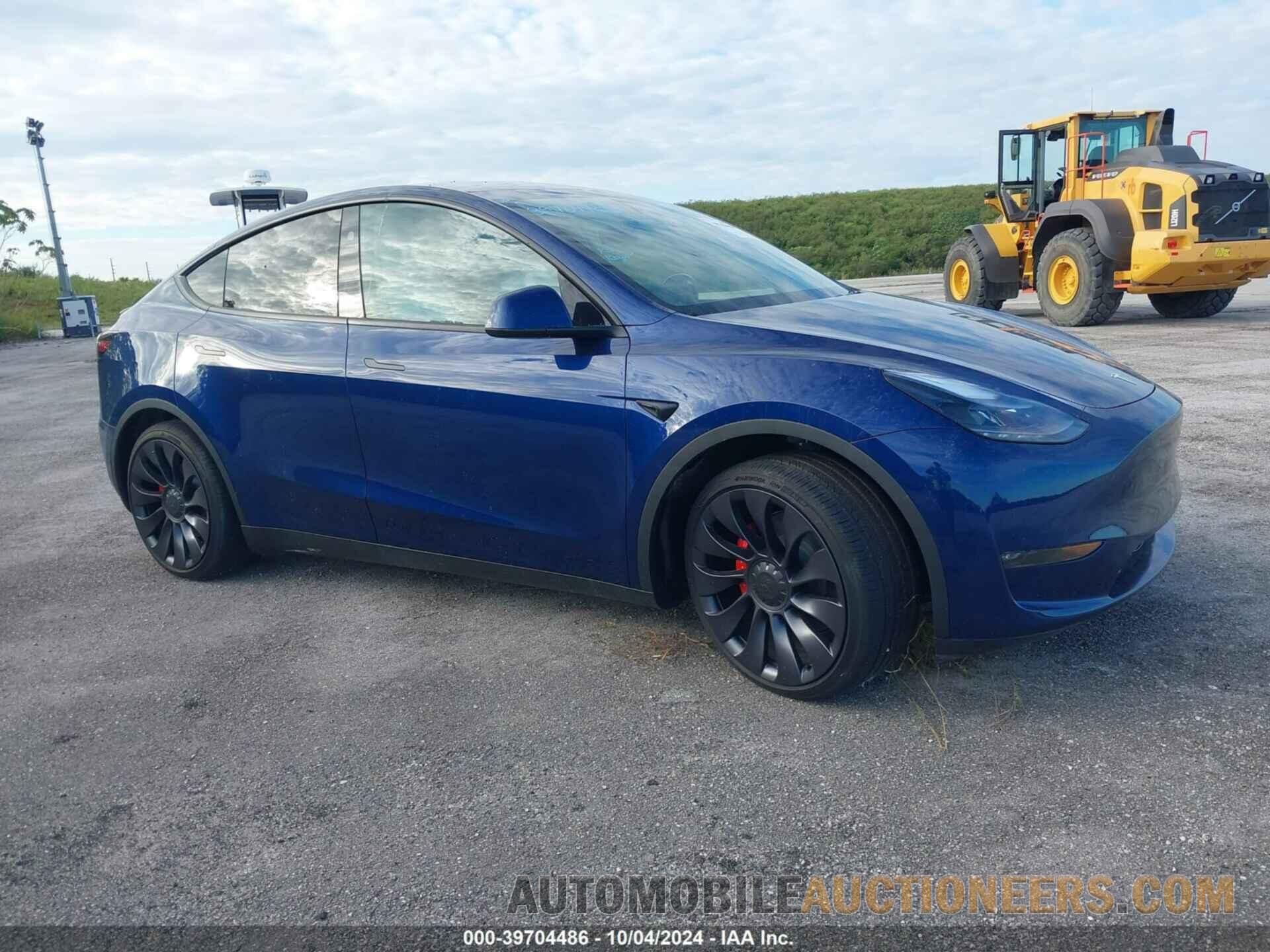 7SAYGDEF4RA271404 TESLA MODEL Y 2024