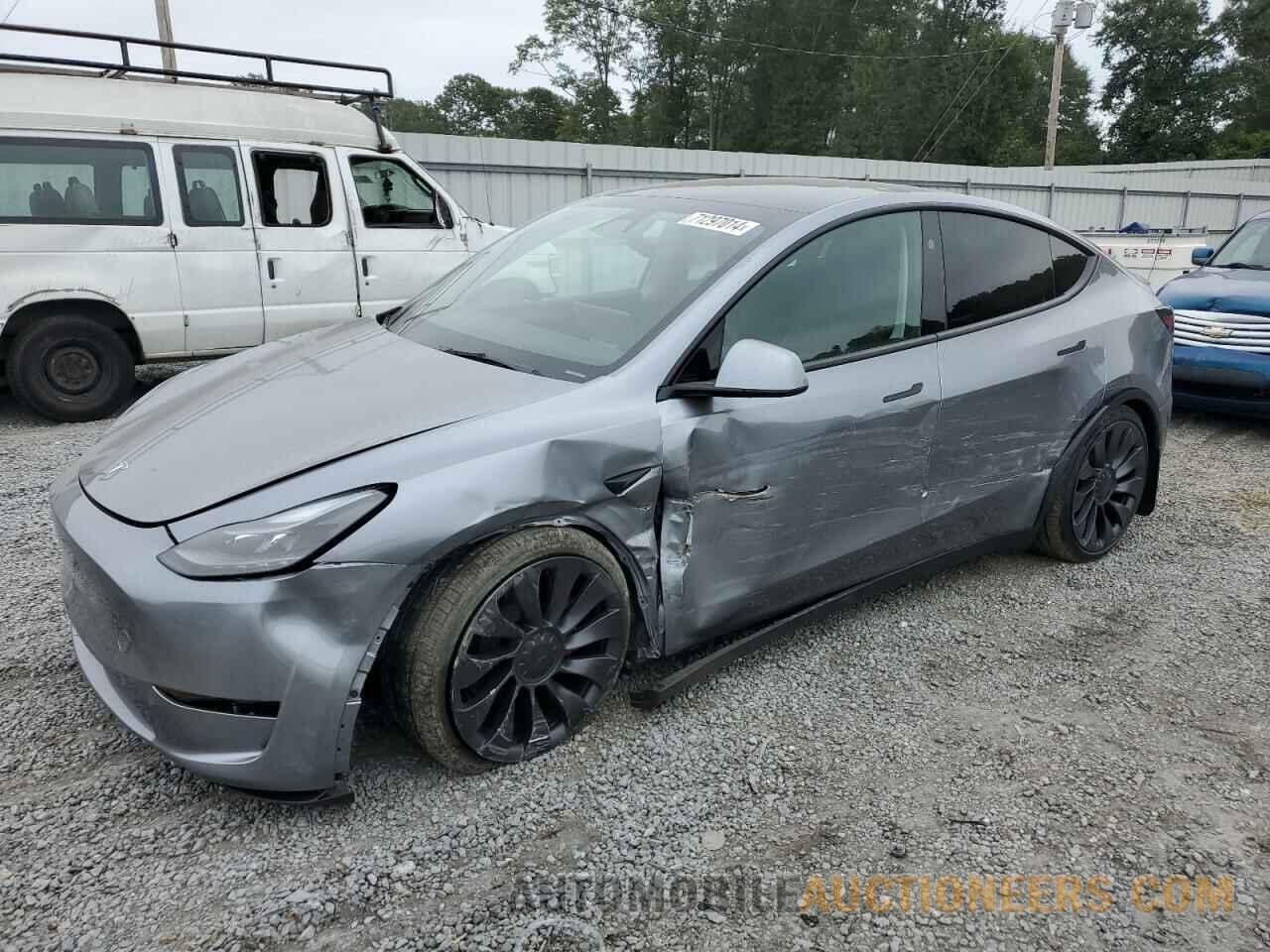 7SAYGDEF4RA313778 TESLA MODEL Y 2024