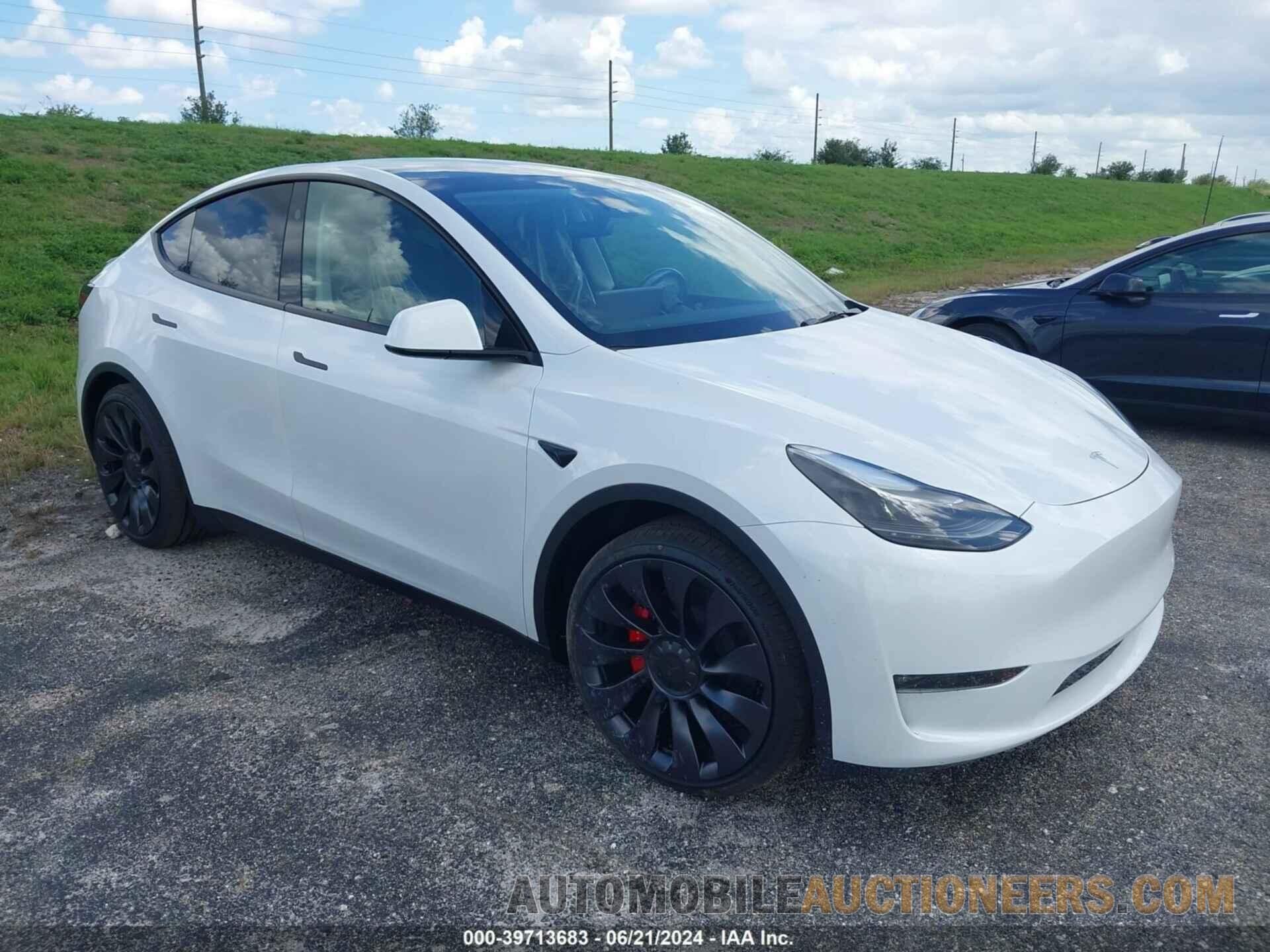 7SAYGDEF6RA280721 TESLA MODEL Y 2024