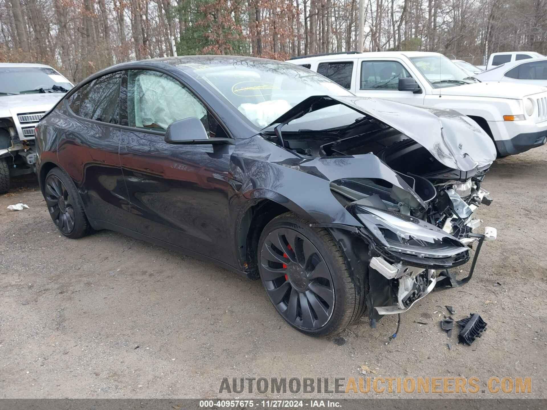 7SAYGDEF7RA264513 TESLA MODEL Y 2024