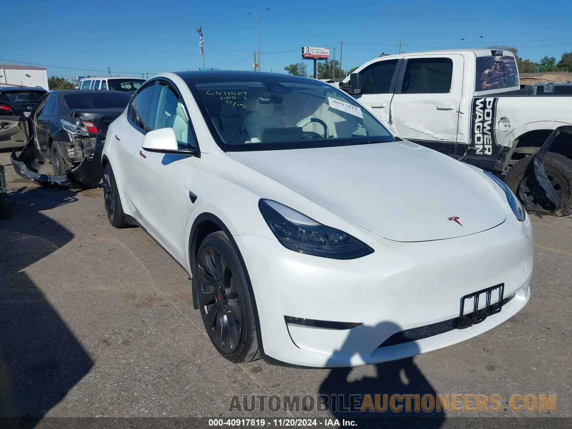 7SAYGDEF7RA335483 TESLA MODEL Y 2024